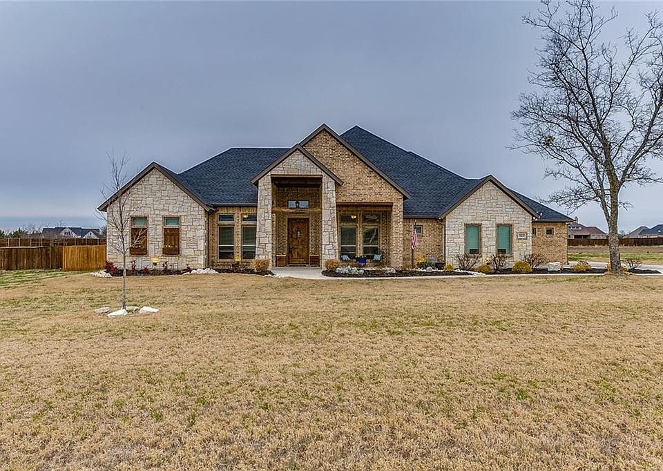 1st image of 253 McKinley Cir