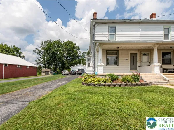 2763 Stadium Dr S, Orefield, PA 18069