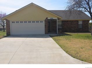 1501 Crestwood Dr, Wagoner, OK 74467