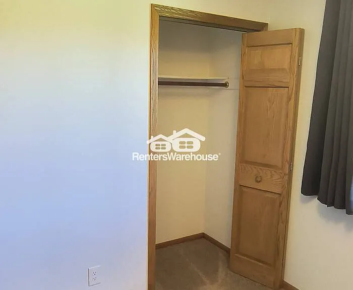 950 Butte Ct — Photo 18