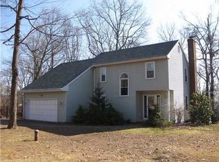 135 Appletree Ln, Portland, CT 06480