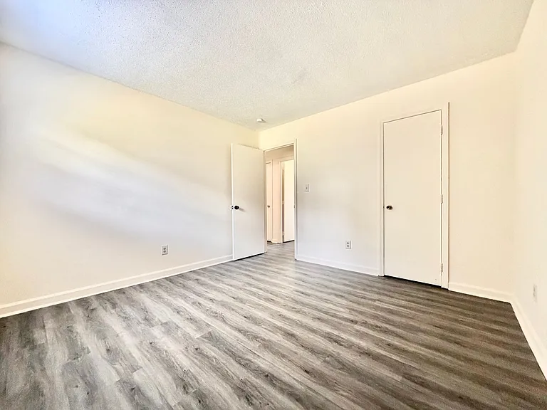 725 N Privette St — Photo 9