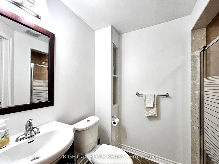 161 Amulet Cres — Photo 15