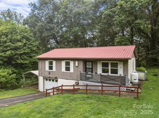 327 Glenwood Dr, Clyde, NC 28721