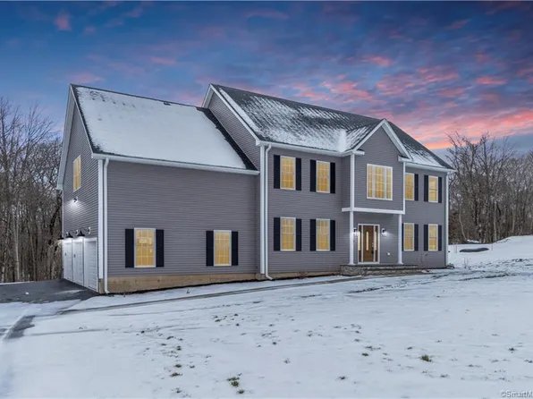 26 Stone House Lane, Burlington, CT 06013