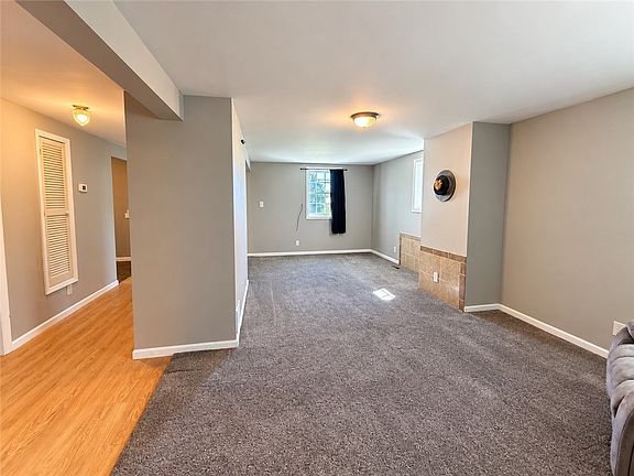 5th image of 713 Allen Ave