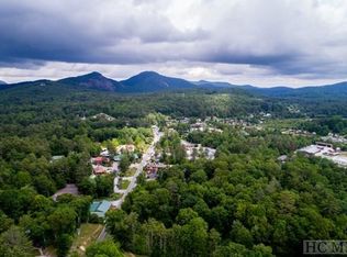 Slab Town Rd, Cashiers, NC 28717