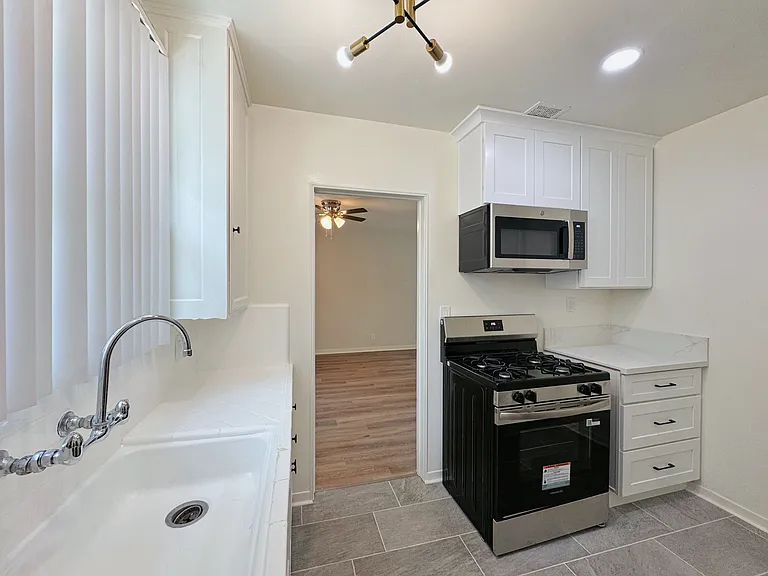 877 S Marengo Ave #899 — Photo 13