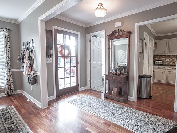 4th image of 2806 McGee Ct