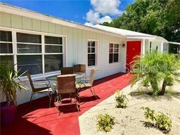 1837 Buccaneer Dr, Sarasota, FL 34231