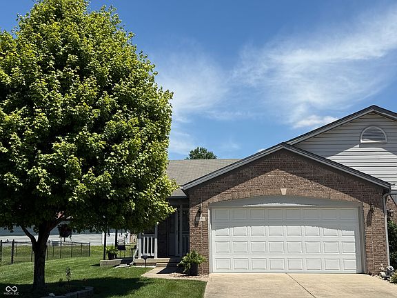 2nd image of 114 Mackinac Ct