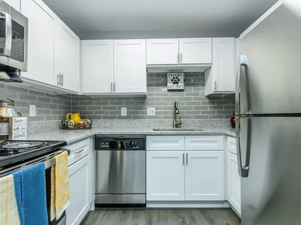 Brighton Valley Apts