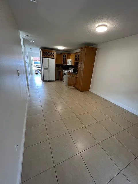 2 bed, 851 sqft, $2,700 — Photo 4