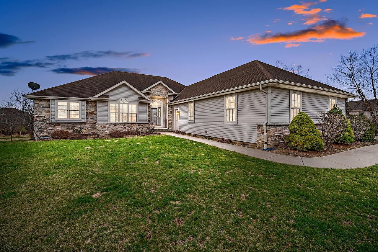 8731 Arbor Hill Dr, Racine, WI 53406 Zillow