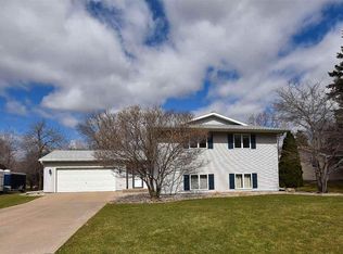 2550 Oneida Ave, Oshkosh, WI 54904