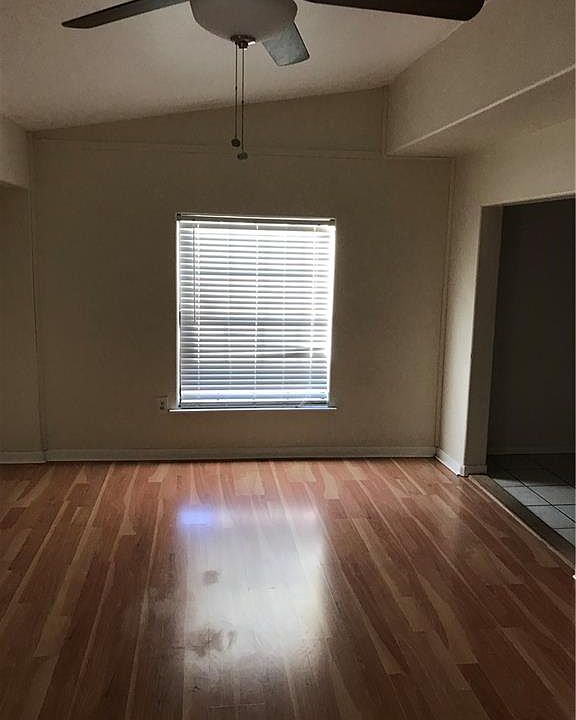 2nd image of 6702 Everhart Rd APT V101