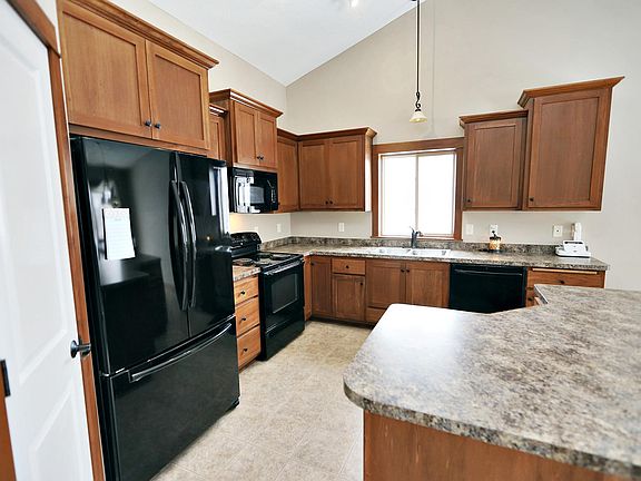 3rd image of 2550 224th Ave NW