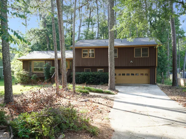 1129 Pinehurst Rd, Grayson, GA 30017