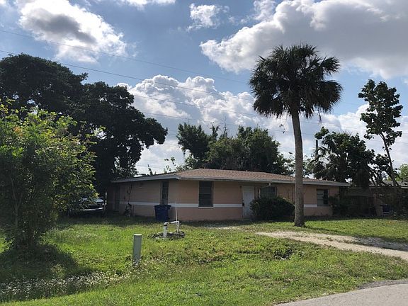 3rd image of 1210 Biscayne Dr