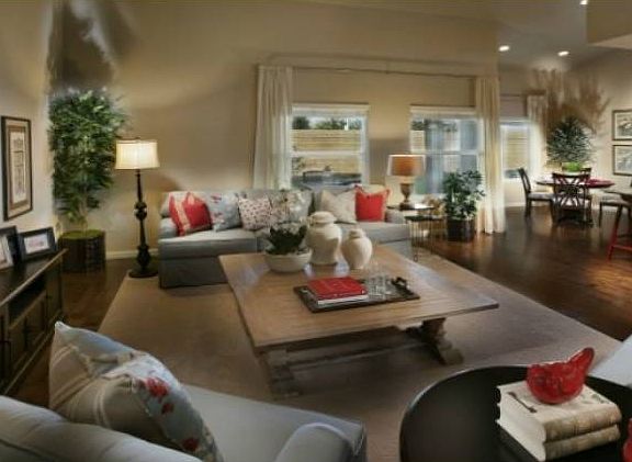 Great Room & Dining Rm