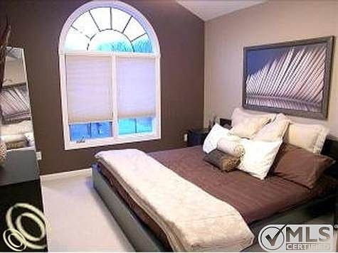 Trinway Bedroom 2.jpg