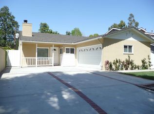 22131 Viscanio Rd, Woodland Hills, CA 91364
