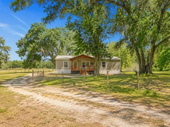 40949 Jerry Rd, Zephyrhills, FL 33540