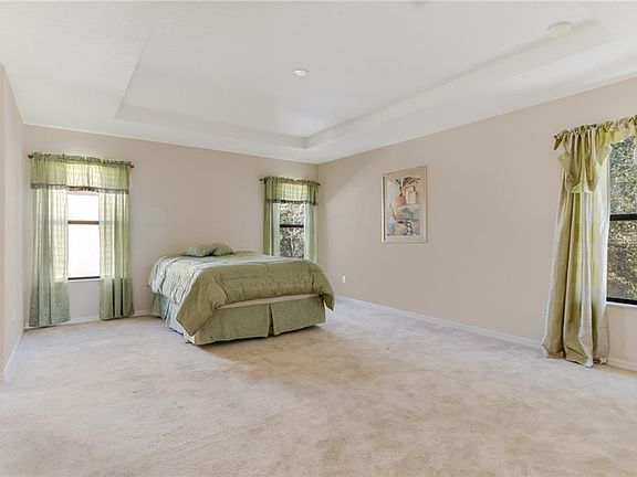2nd image of 1533 Loughton St