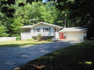 6251 E Carrigan Ct, Newaygo, MI 49337