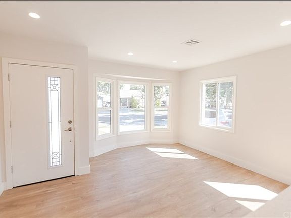 5th image of 6522 Glorywhite St