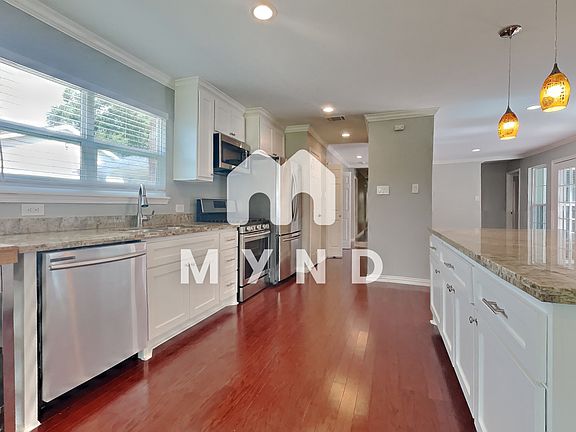4th image of 15802 Pine Mountain Dr