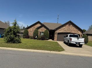 3084 Troon Dr, Benton, AR 72015