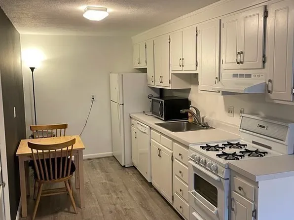 237 Main St APT A3, Reading, MA 01867