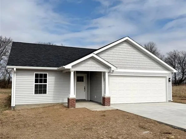 12 Perry Dr, Benton, MO 63736