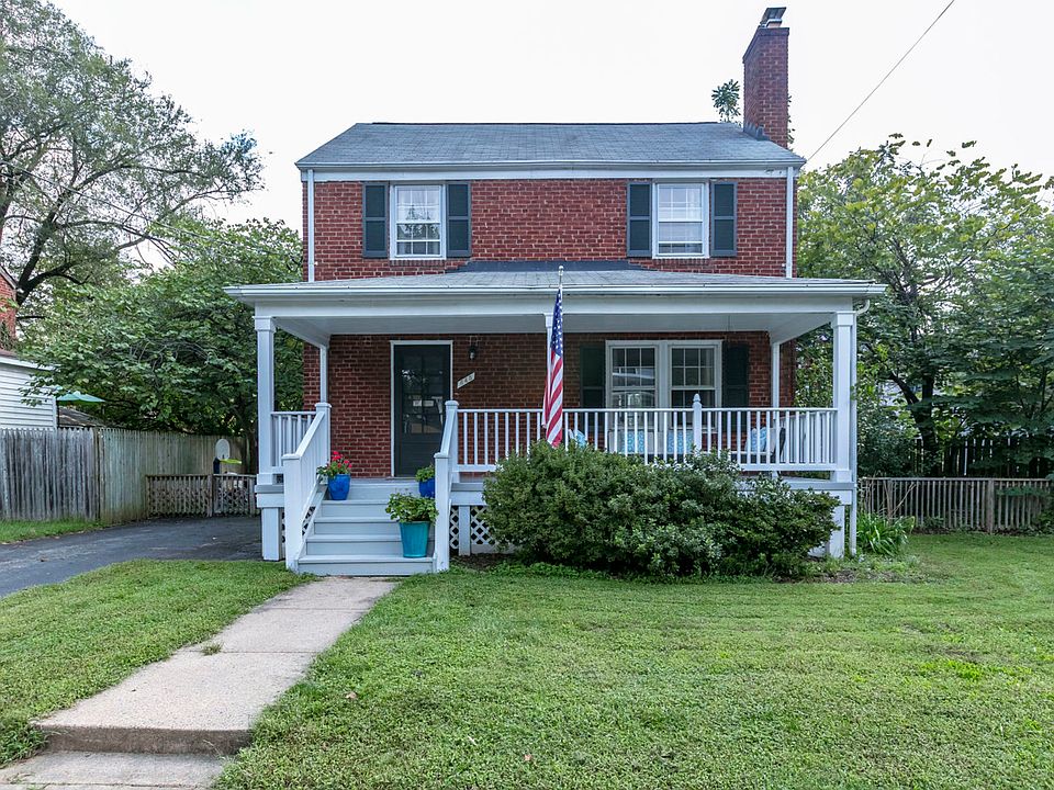 1st image of 645 N Greenbrier St