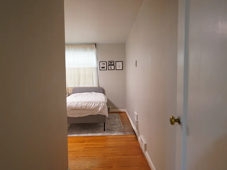 4606 NE 54th St — Photo 36