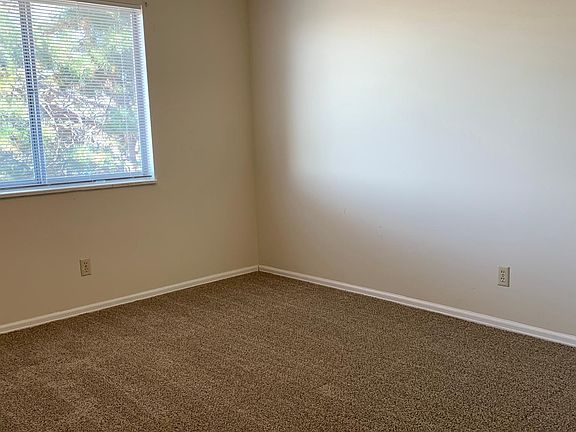 5th image of 5545 Tomah Dr APT 2