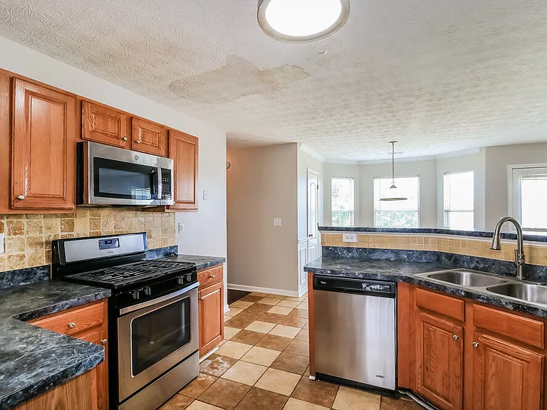 604 Mohawk Cir — Photo 10