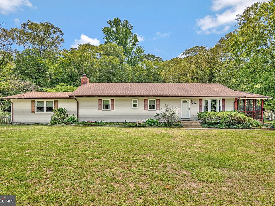 1st image of 893 Harwood Rd