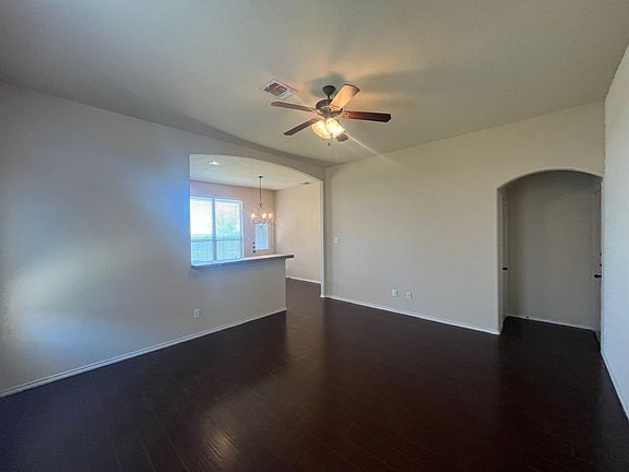 5th image of 518 Creekside Cir