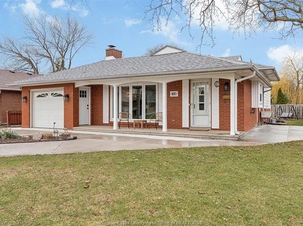 307 Betty Dr, Windsor, ON N8S 3W9