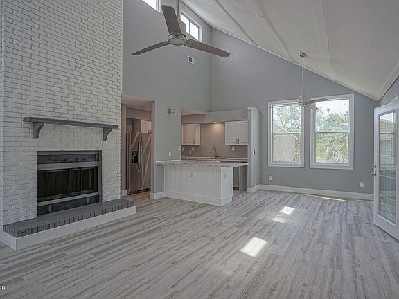 4th image of 1813 Mallard Dr