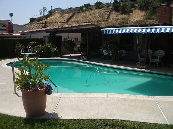 3rd image of 2020 Abajo Dr