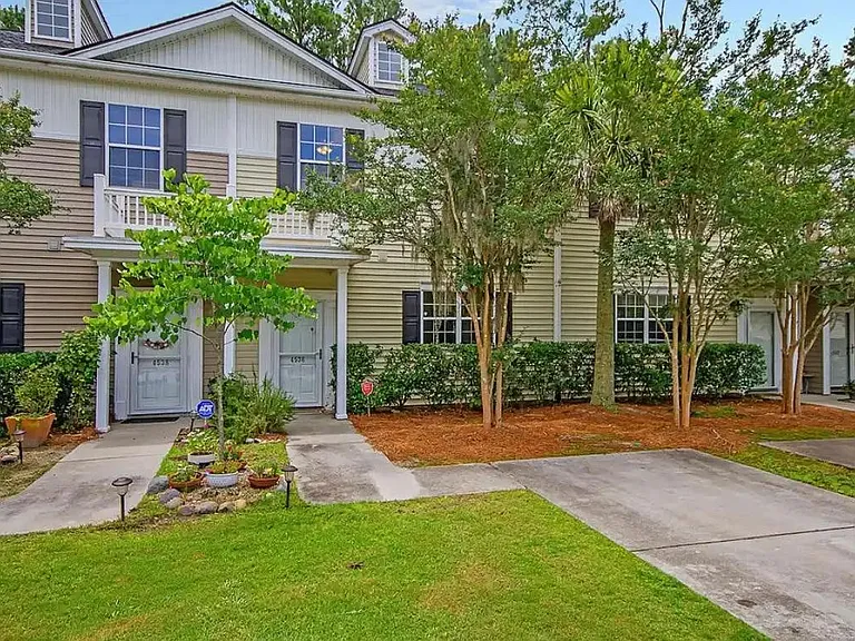 4536 Great Oak Dr — Photo 3