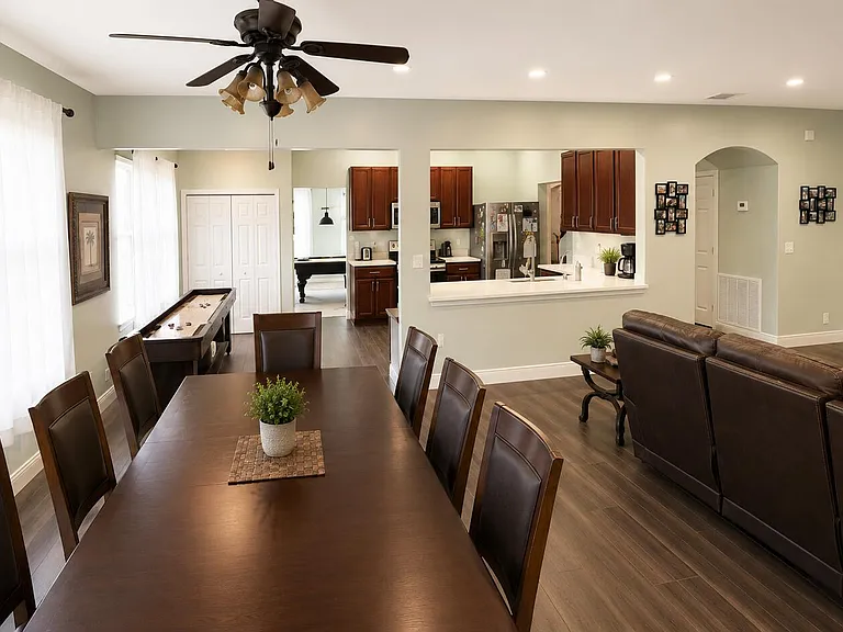 2077 SW Panther Trce — Photo 3