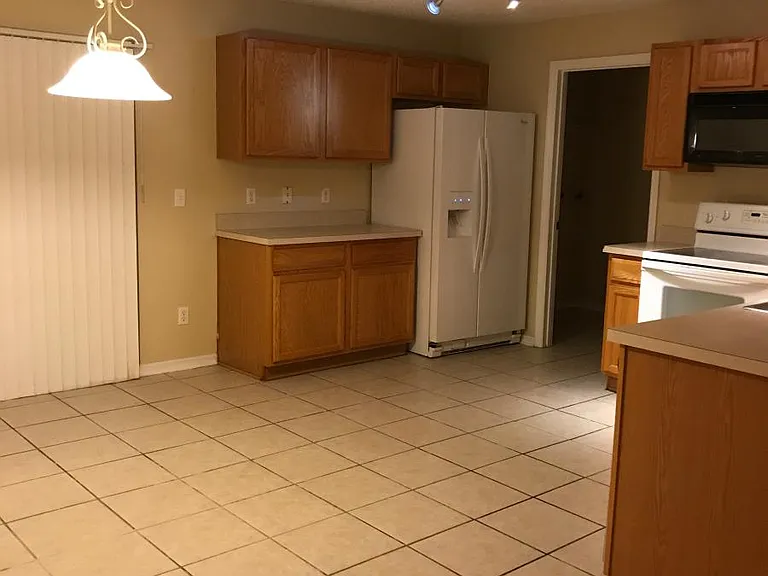 15030 Waterford Chase Pkwy — Photo 5