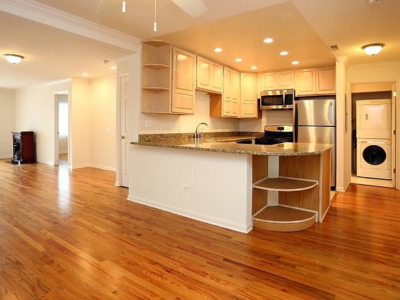 2nd image of 8019 S Janes Ave #B