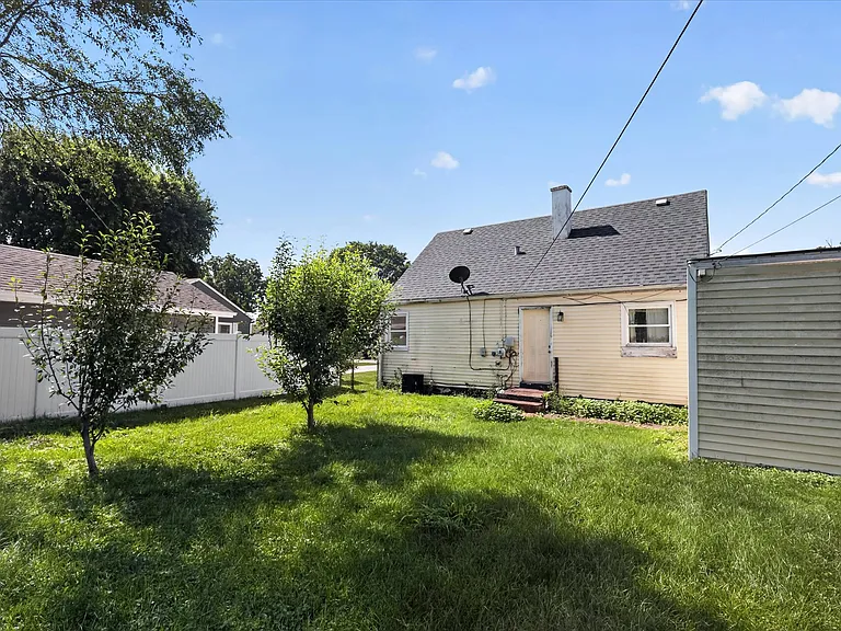 4507 Silver Ln — Photo 17