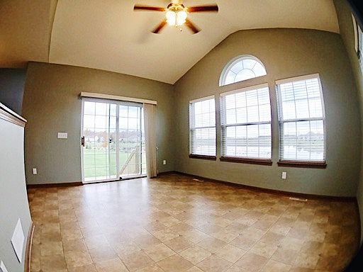 4th image of 1376 Waters Edge Dr