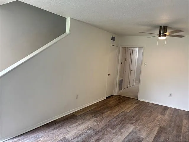 8600 International Ct — Photo 3